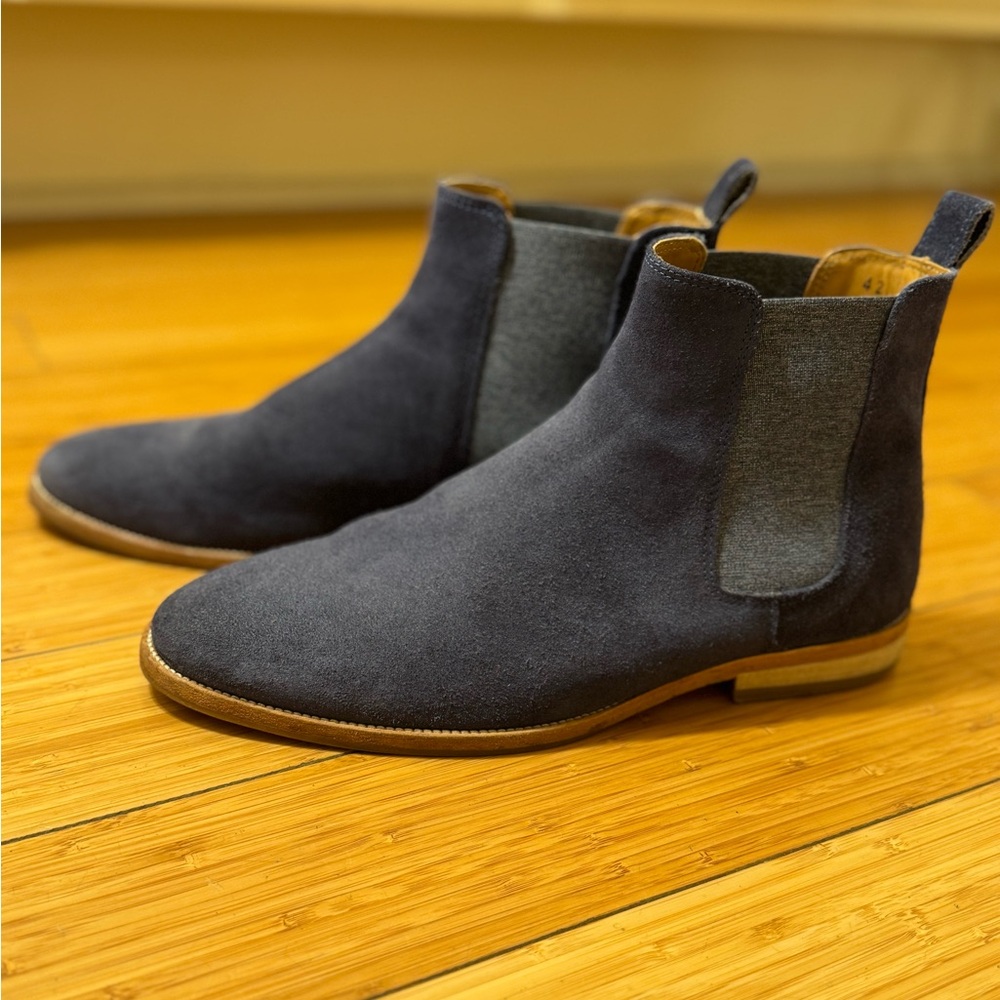 Suede Chelsea Boots - Navy and Gray